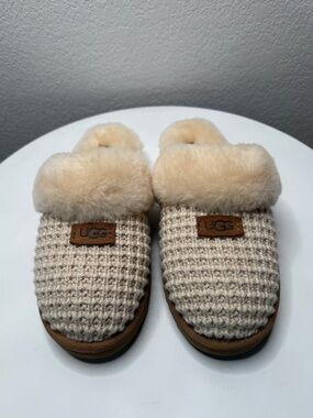 UGG Cozy Knit Genuine Shearling Slippers Cream Suede Tab Comfort Size 10